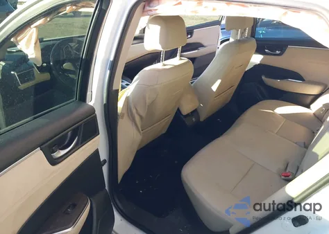 2018 Honda Clarity Plug-In Hybrid Touring z USA, uszkodzony, nr VIN JHMZC5F38JC004549